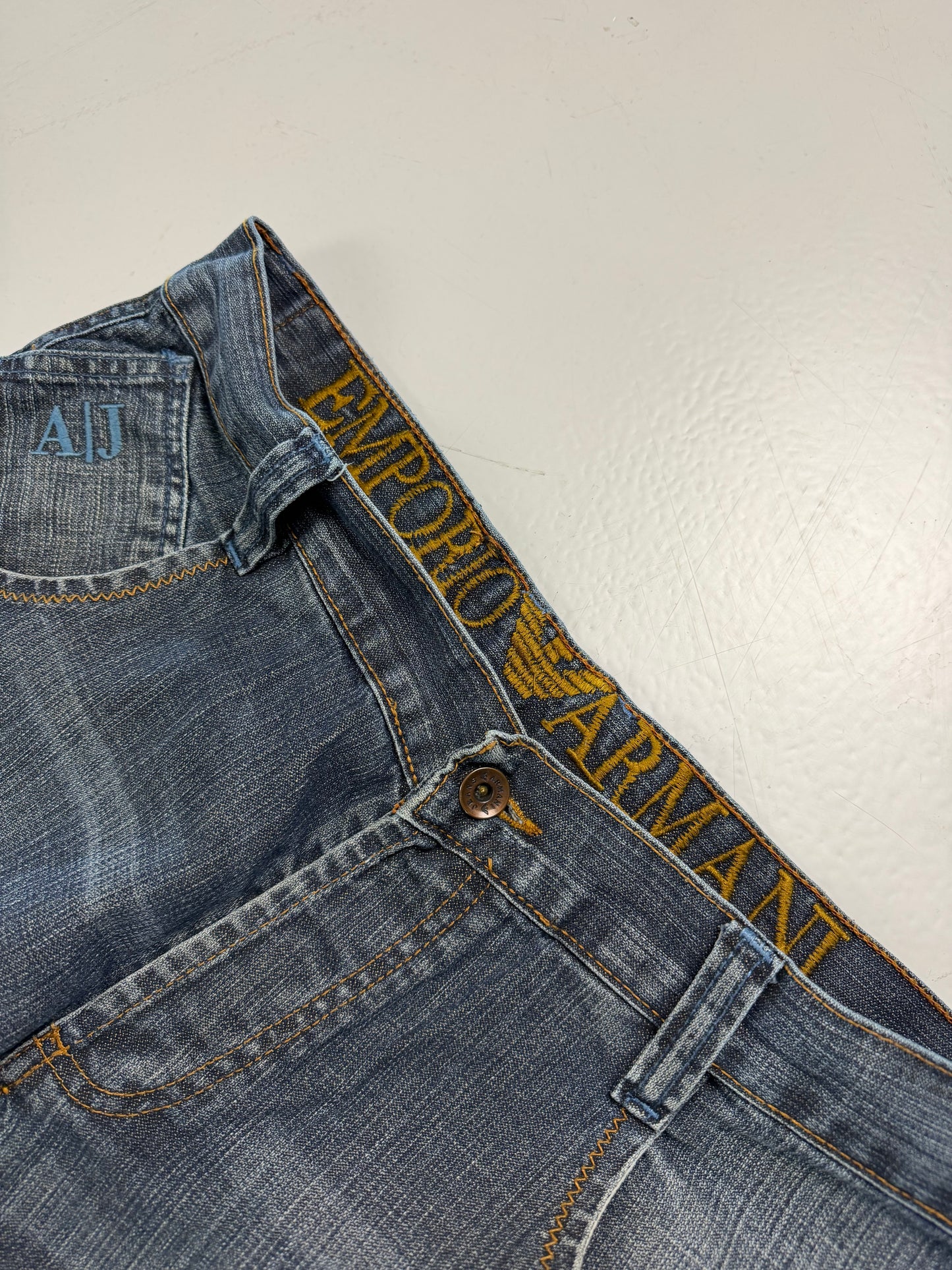 Vintage Armani Jeans | W31 L30 (M)