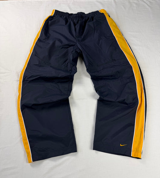 Nike Vintage Trackpants | L