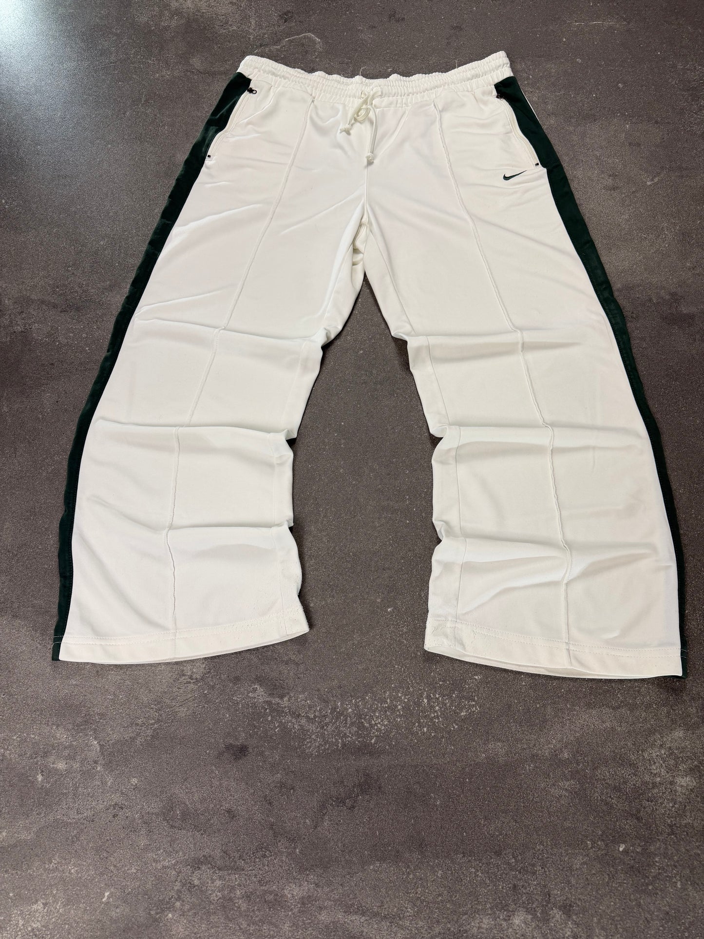 Vintage Nike Trackpants | M
