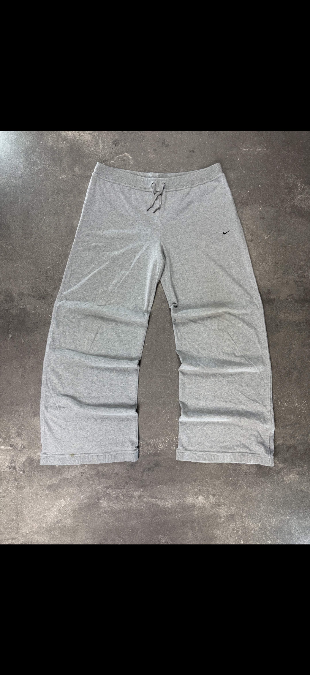 Bundle | 5Y2K Jeans | 5 Trackpants | 8 Sweater | 2 Trackjacken